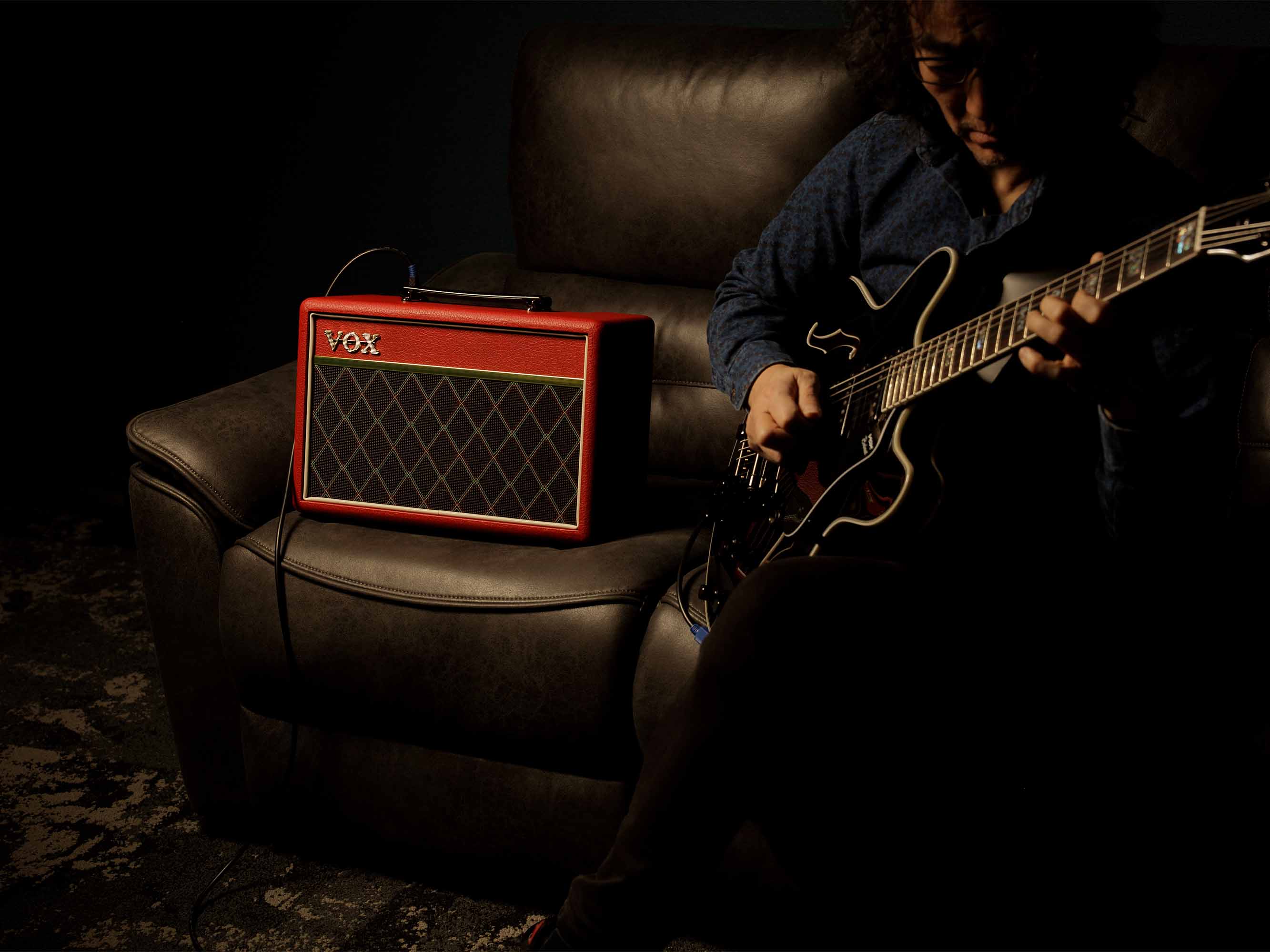 Vox Pathfinder 10 Red 7