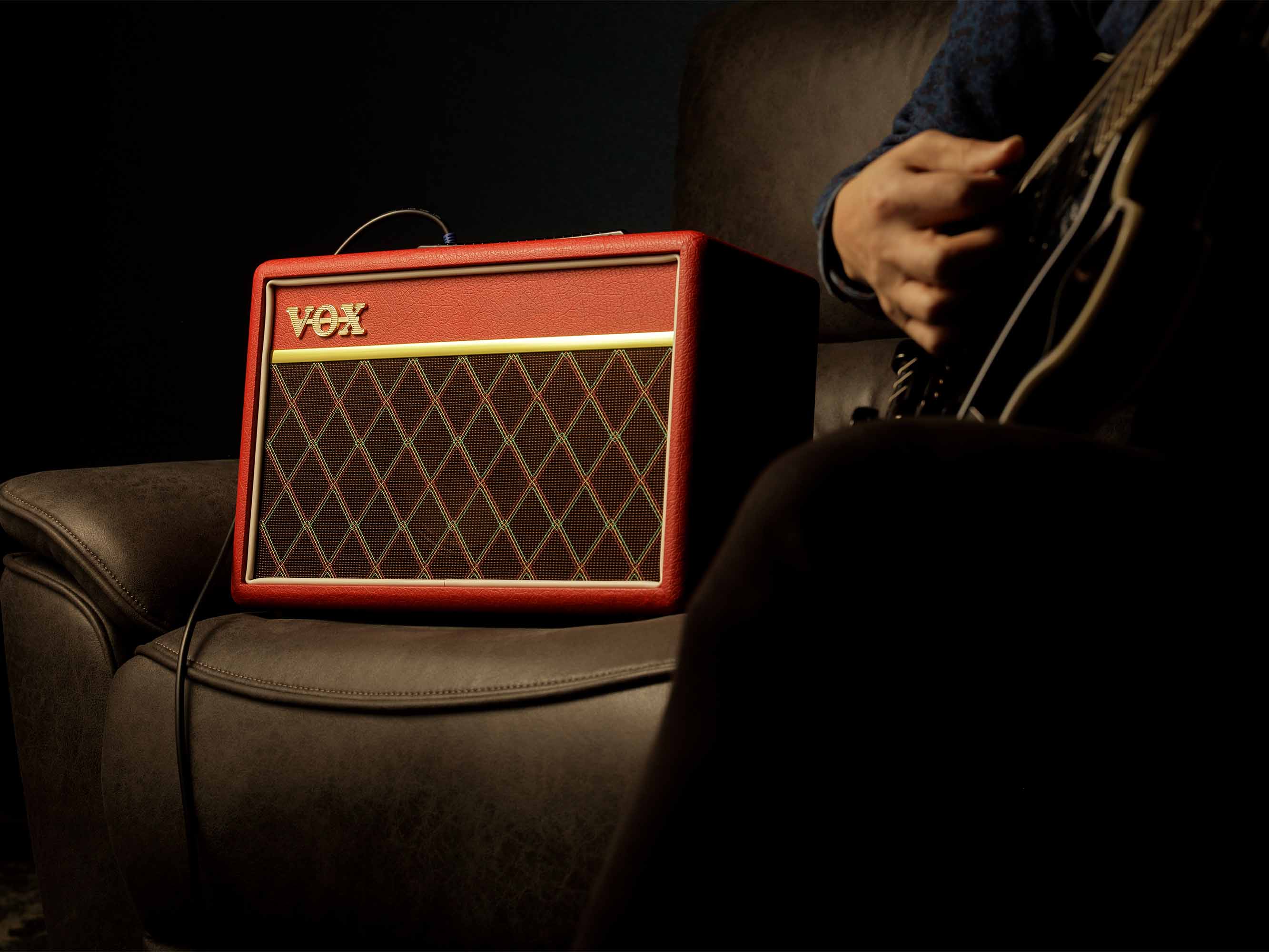 Vox Pathfinder 10 Red 8